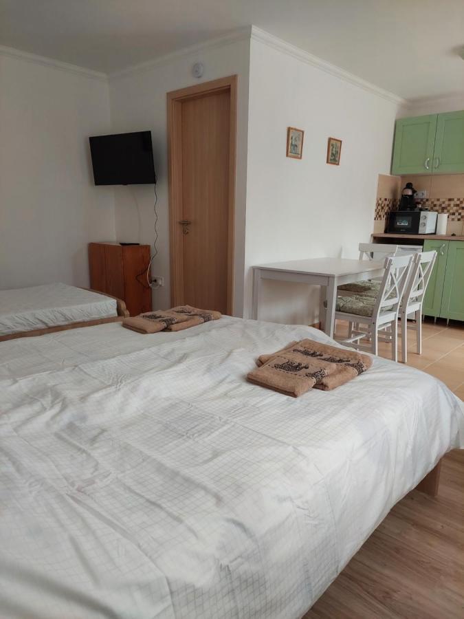 Szent Bernat Vendeghaz Apartment Veszprém Exterior photo
